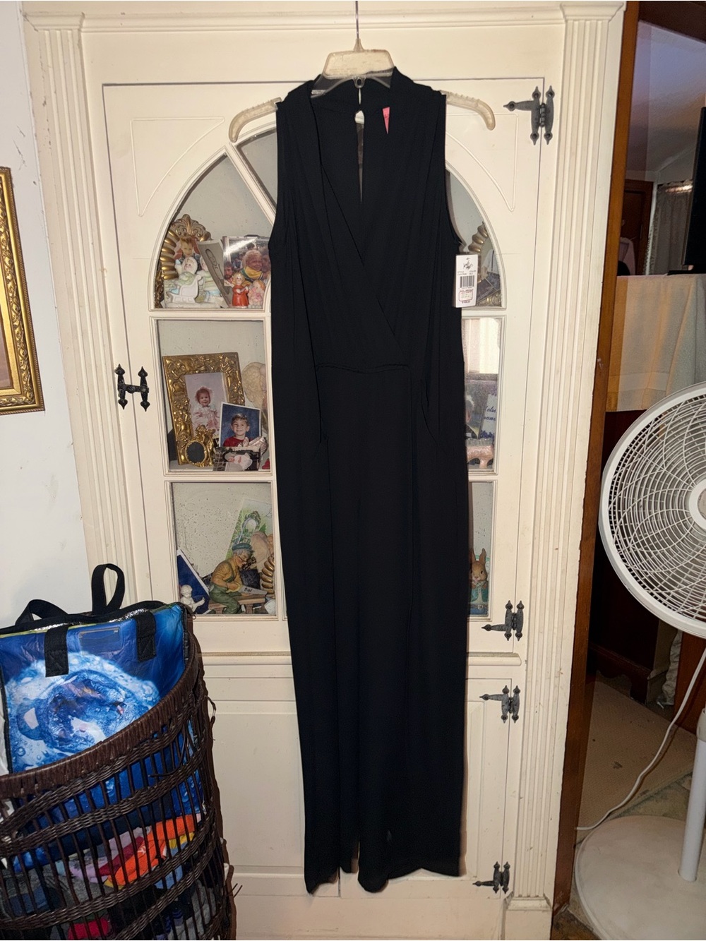 Eight Sixty Black Sleeveless High-Neck Jumpsuit M NWT Sexy, light